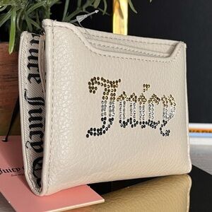 Juicy Couture Breaking The Rules Bifold Wallet Angel Ombré Logo w Pull-Out Card